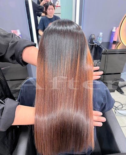 Elly Salon