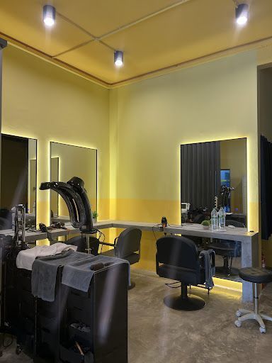 Tik Top Premium Hair Salon | Ulu Tiram