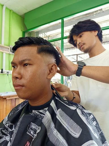 TRIMZON'S BARBER