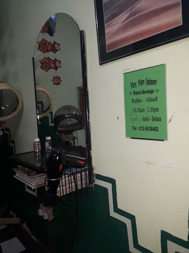YAN YAN HAIR SALOON